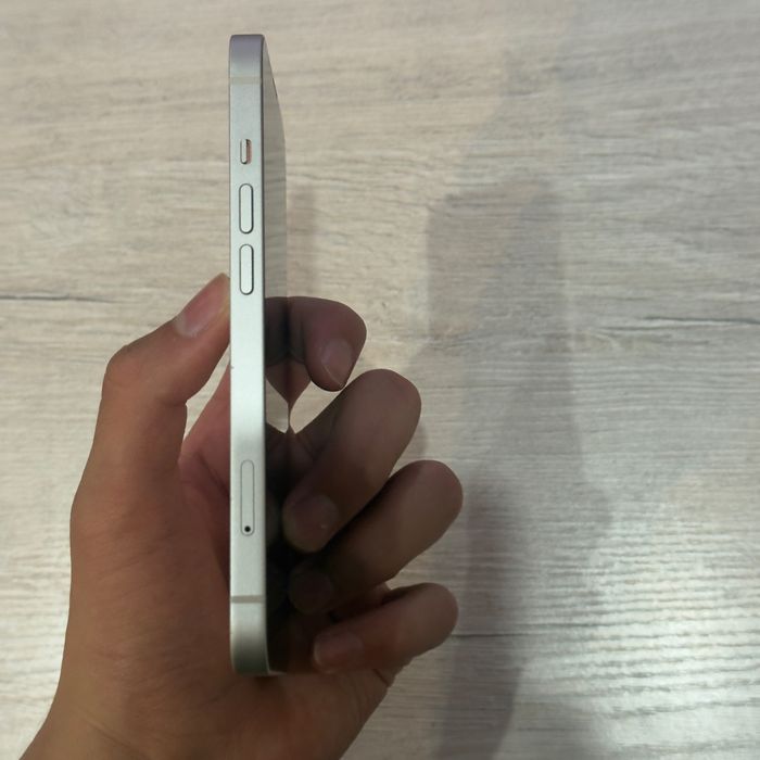 Iphone 13 ideal.