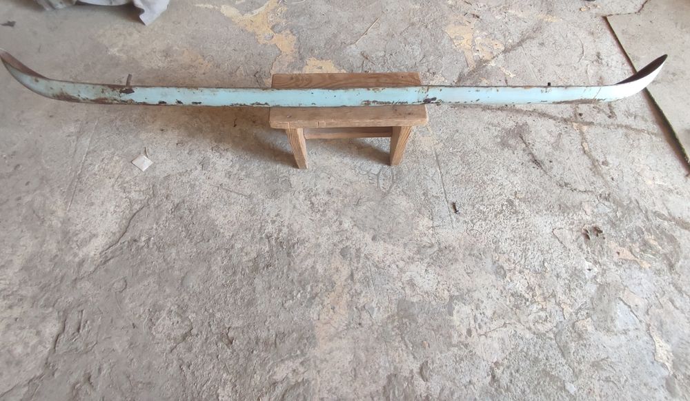 Редкий.Передний  бампер. Ретро автомобили.