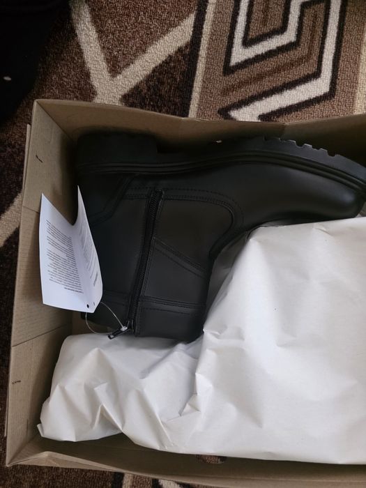 Обувки топли боти