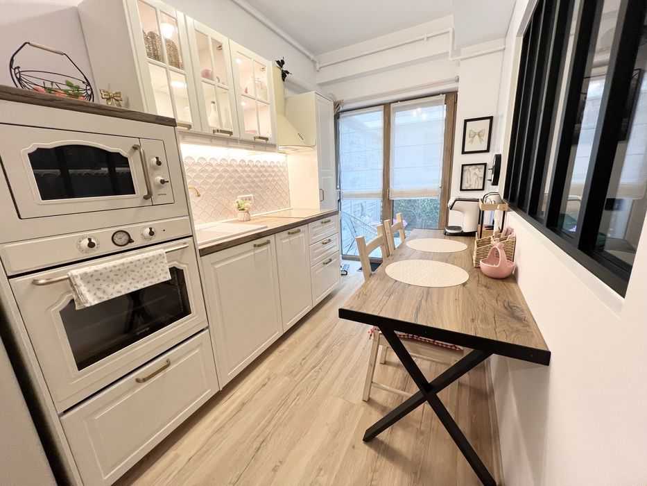 Garsoniera Tomis Plus+ curte