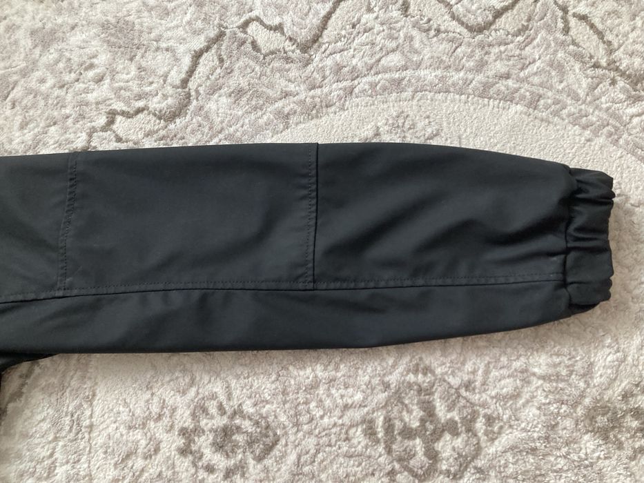 Плотная ветровка