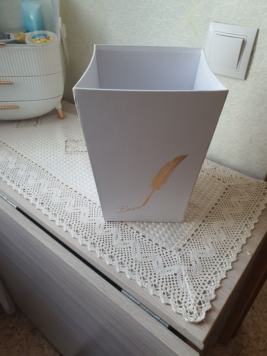 Продам коробки подарочные