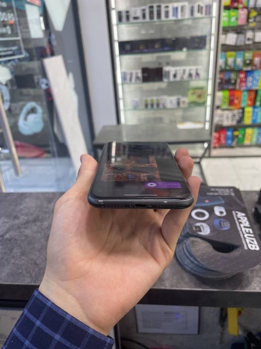 Iphone 11 srochno sotiladi