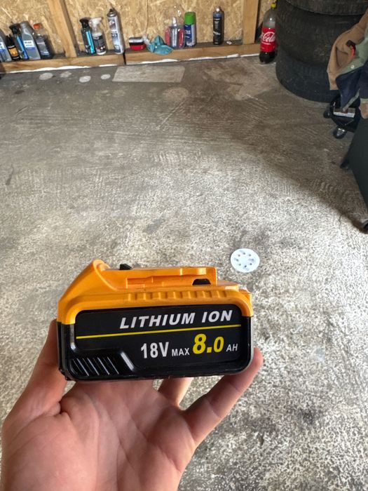 Baterii care se potrivesc cu Dewalt