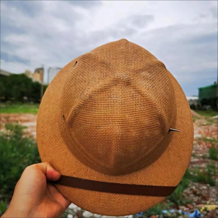 Стильная соломенная шляпа