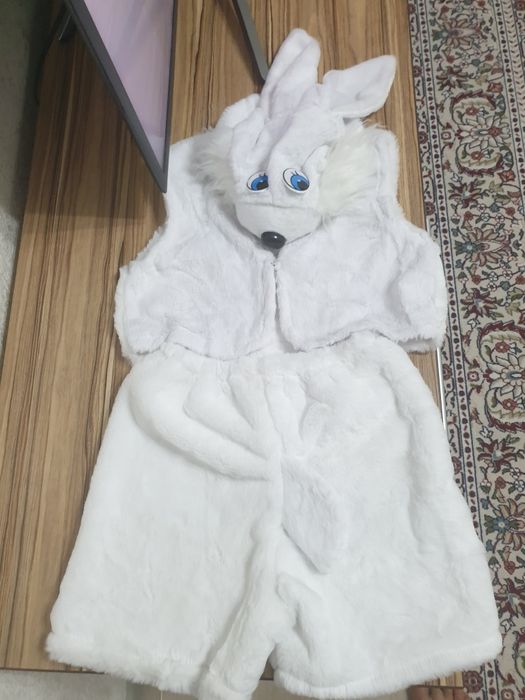 Новогодний костюм зайчика