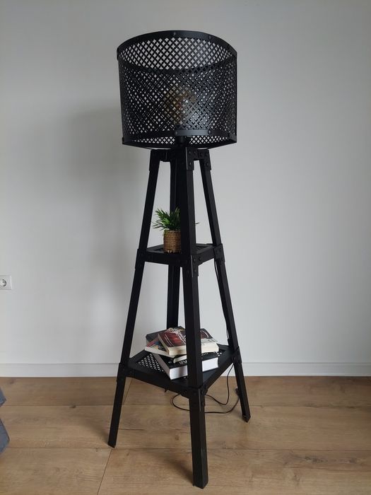 Индустриална настолна лампа