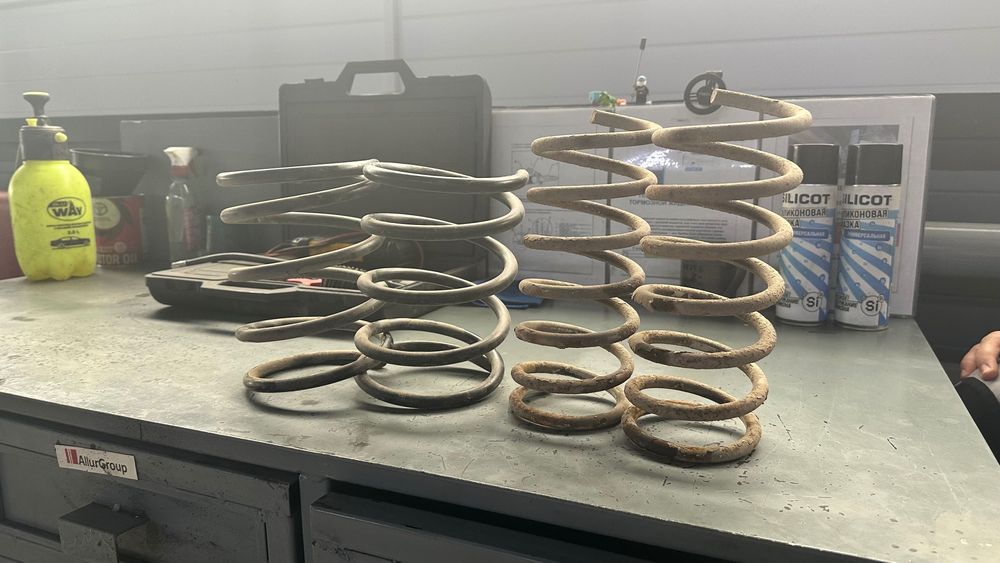 Продам пружины-120