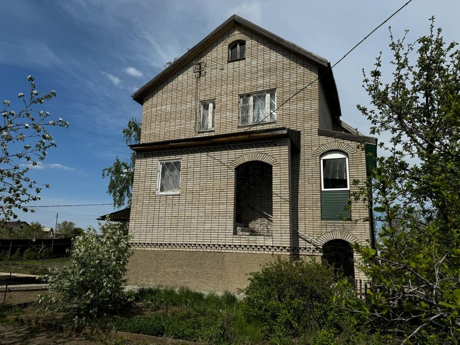 Продам коттедж со всеми удобствиями