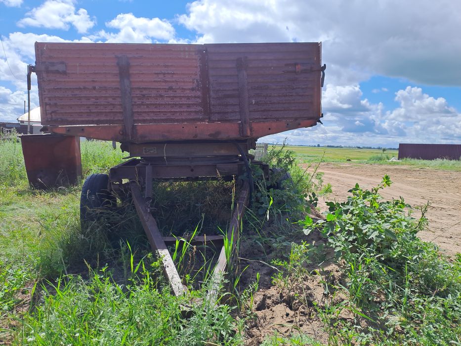 Продам прицеп  ПТС -4