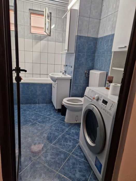 Inchiriez ap 1 camera/40 mp/1050 ron zona Apollo/ luna