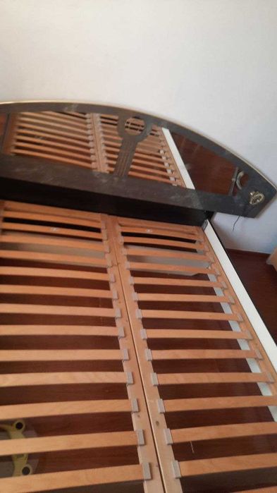 кровать двух спальная