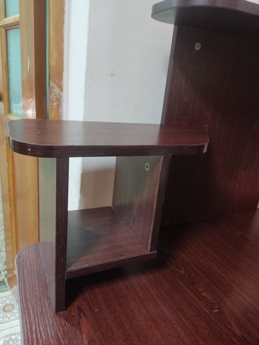 Компьютерный стол для учеников