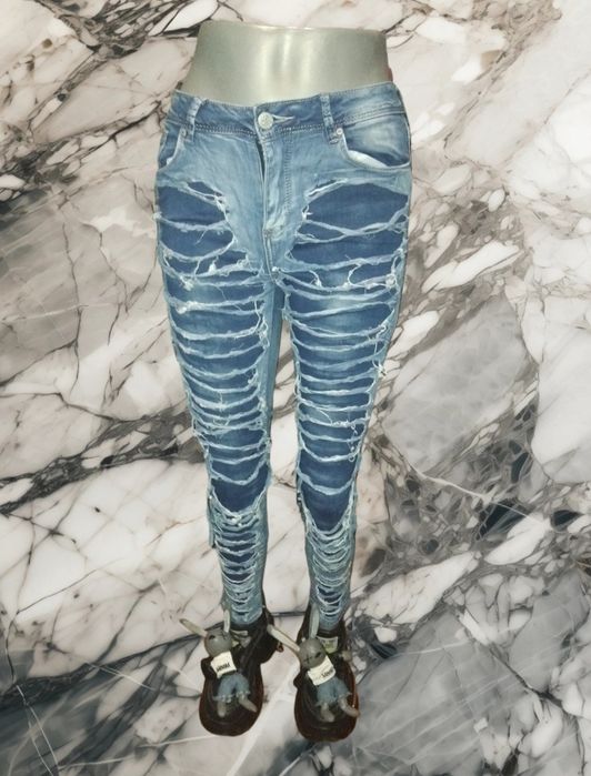 Дамски нови дънки по 20лв