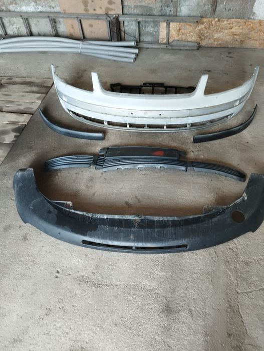 Продам бампер передний пассат 5б.