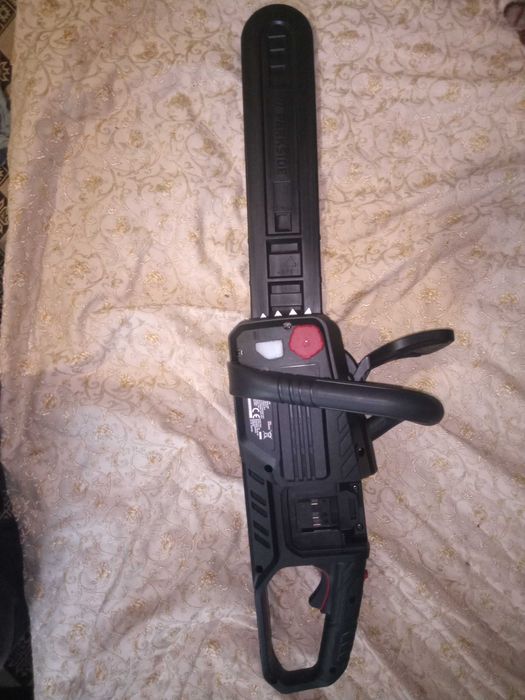 Акумулаторна  Резачка за дърва  Парксайд с батерии