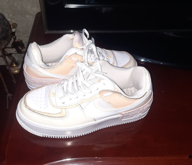 Продам кроссовки