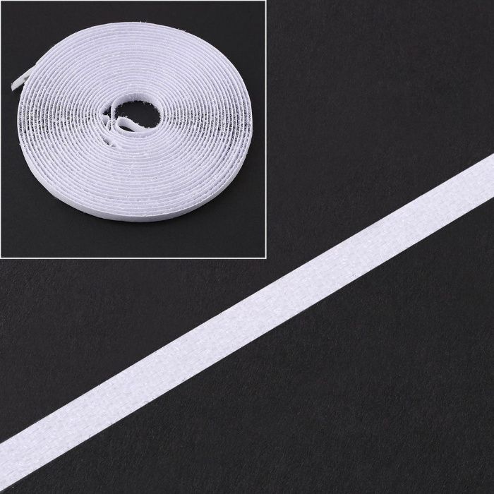 Perdea tantari 130cm * 150cm. Banda adeziva cu suprafata cu scai. Nou!