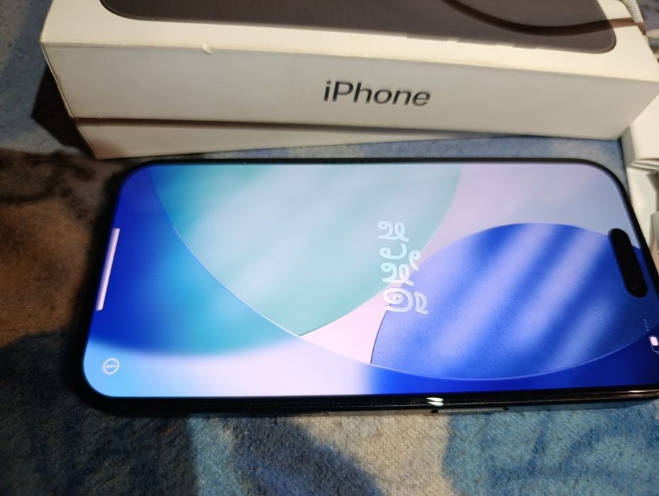 Айфон 16 в отличном состоянии