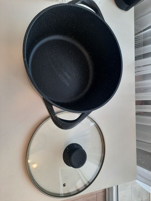 Кастрюля фирма Vicalina