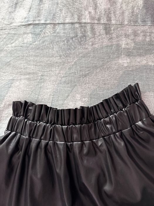 Кожена пола от Shein