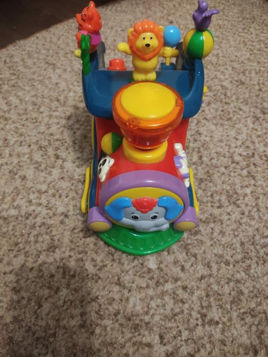 Продам музыкальный паровозик