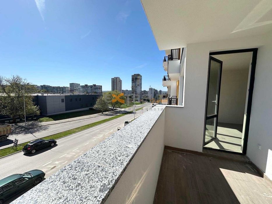 Продава се Двустаен апартамент в Варна, Възраждане 1 - 67 кв.м за 1211 €/кв.м - Снимка #9