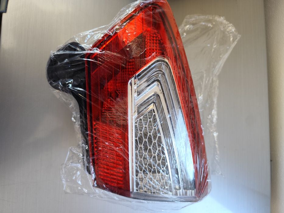 Stop dreapta portbagaj Mondeo 2013-2014(parte interioara led)