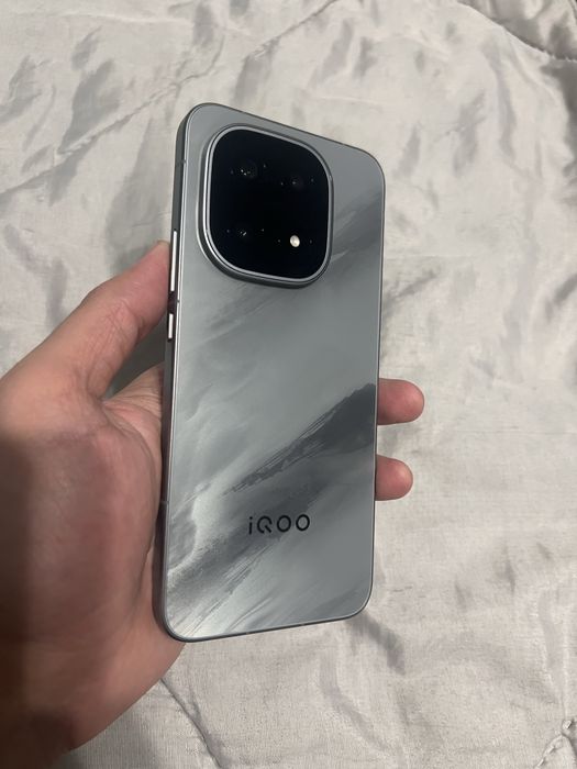 Продам телефон Vivo IQOO 15