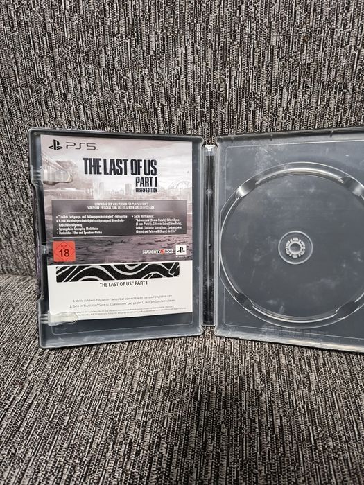 Last of Us 1 Firefly,Elder scrolls greymoor coin set steelbook PS4 PS5