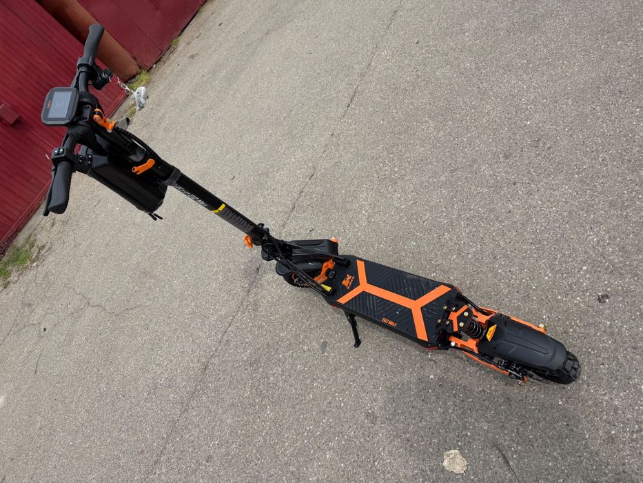 Kukirin g2max cu 400km si fara accidente. La schimb cu g4 (maxim 750km). Dau si diferenta de bani