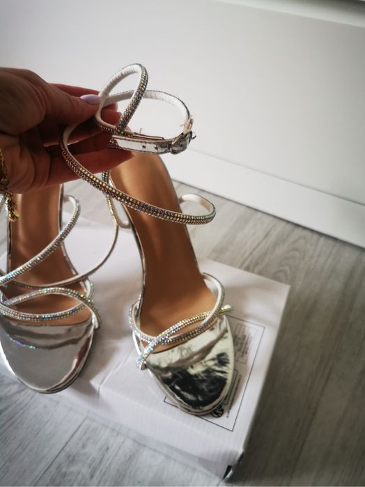 Sandale dama , ocazie , noi , marimea 37