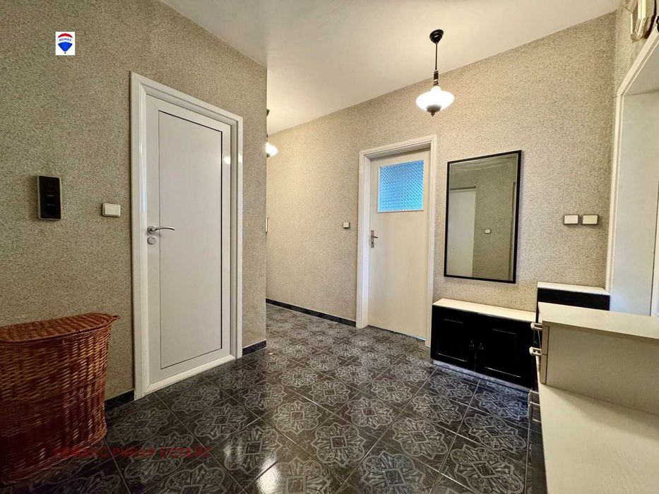 Тристаен апартамент за продажба централен кооперативен пазар гр. Русе