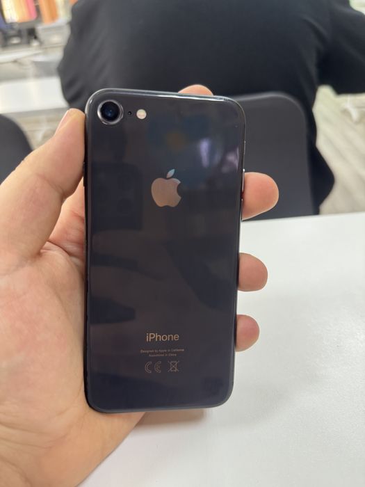 Продам Телефон iPhone 8 64Gb