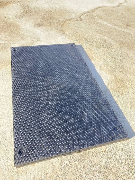 Qora mollar uchun rezina