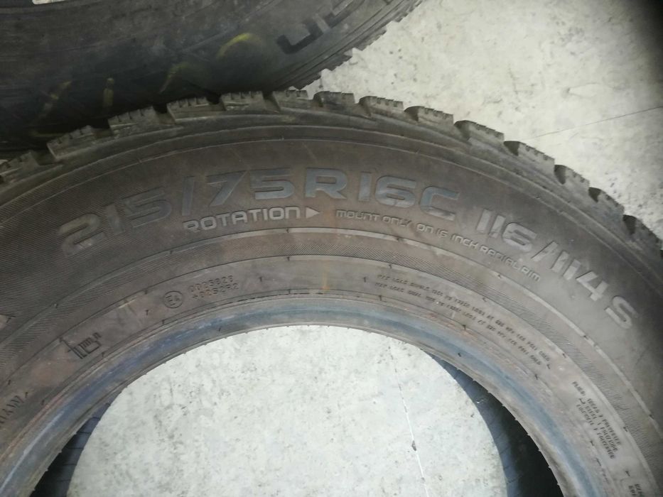 Продавам 4 бр зимни гуми Нокиан/Nokian WR C cargo/WRC 3 215/75R16C бус