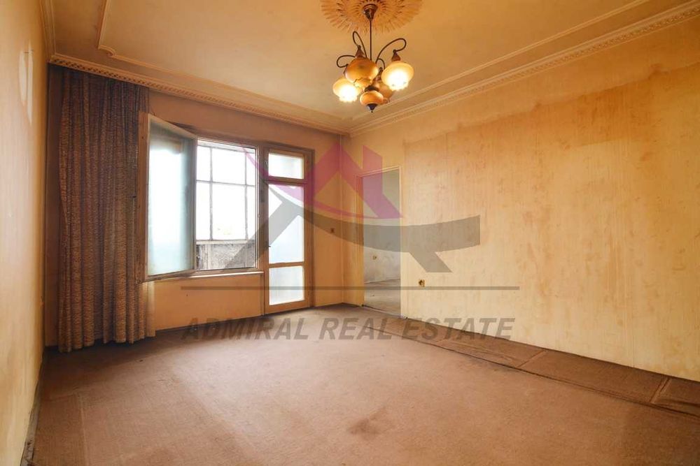 Продава се Двустаен апартамент в Варна, Цветен квартал - 65 кв.м за 1877 €/кв.м - Снимка #2