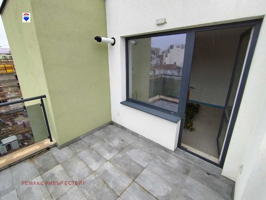 Продава се Двустаен апартамент в Русе, Център - 61 кв.м за 1053 €/кв.м - Снимка #9