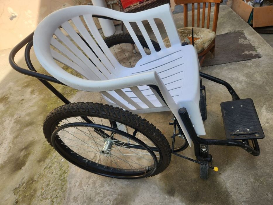 Инвалидная коляска Б/у но в хорошем состоянии