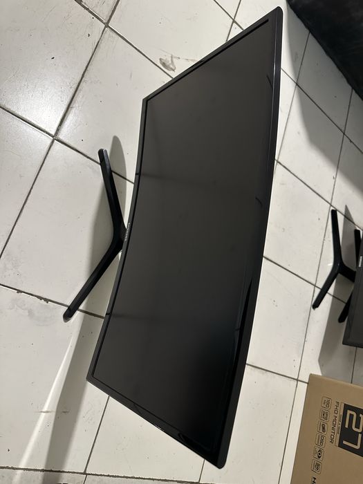 SAMSUNG 24 Curved C24F396