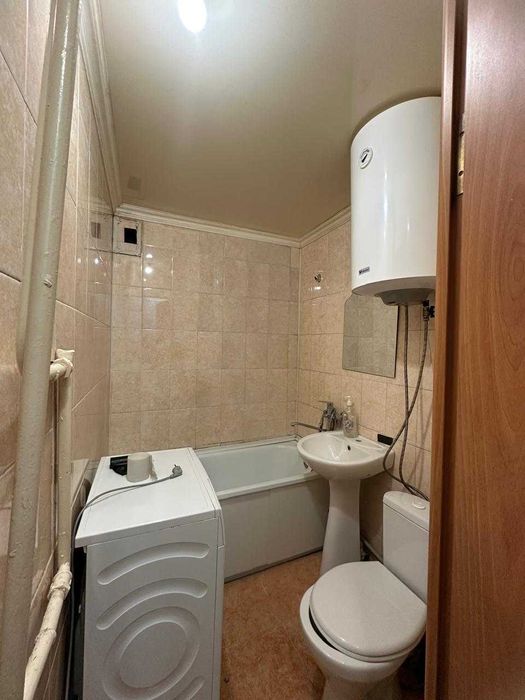 Продается 3 комн квартира Сагдиева,37