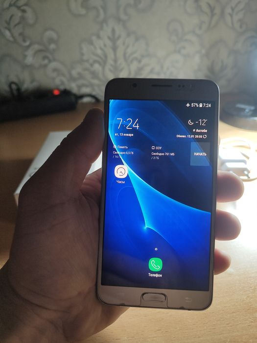 Продам Samsung J7 2016