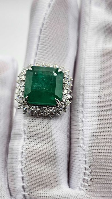 Inel 14K, smarald natural 6.69ct Zambia și 1.16ct diamante Certificat