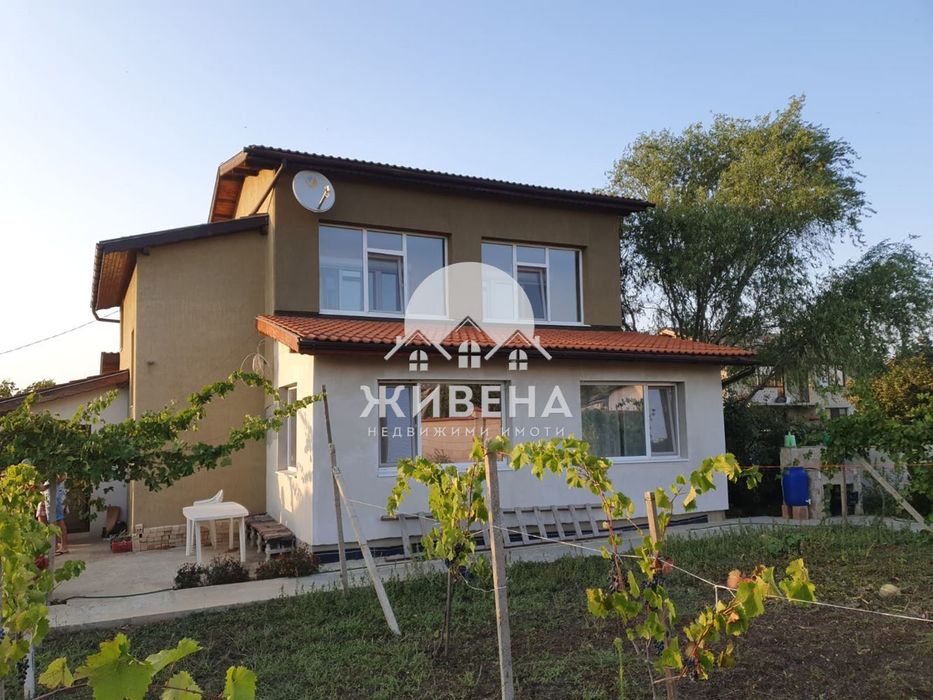 Продава обзаведена къща в с.Славеево, обл. Добрич