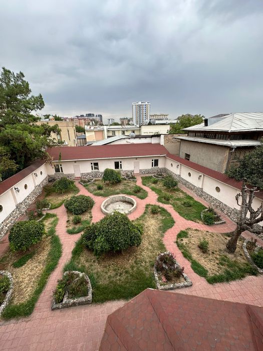 Продается  дом в центре города яккасарайский район ( гостиница Россия)