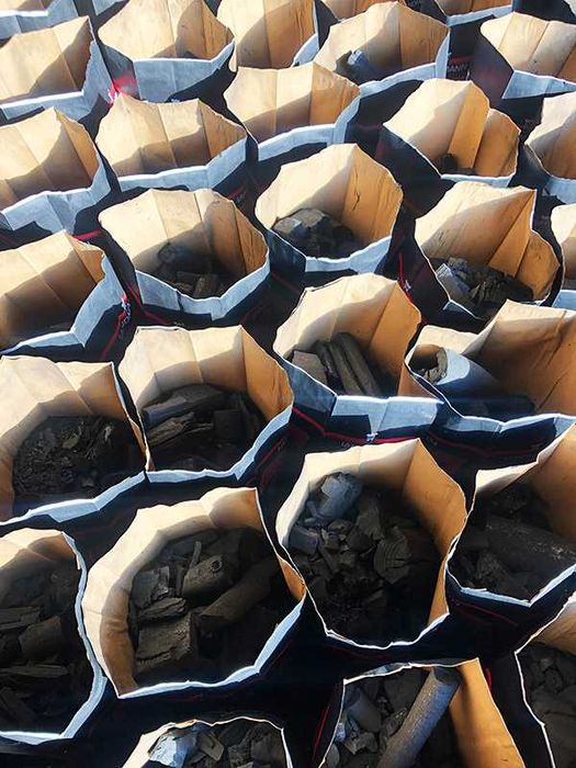 Carbuni pentru gratar calitate superioara, asiguram transport.