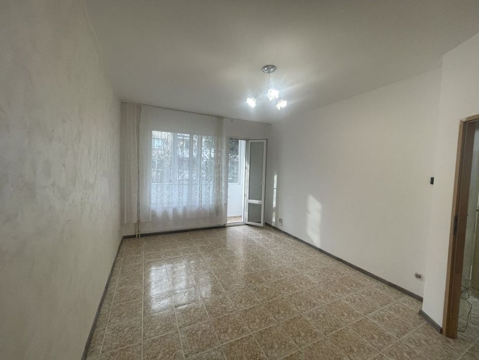 Дава се под наем Двустаен апартамент в София, Надежда 4 - 60 кв.м за 548.25 € - Снимка #1