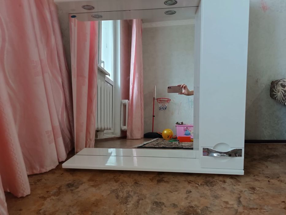 Продам шкафчик с зеркалом в ванну
