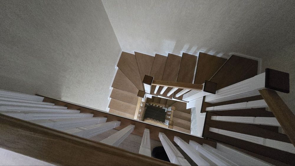 150000у.е Охунбобоев Узумзор 2 сотик 6 хона 3 санузел евро Дом