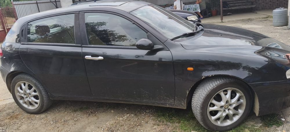 Se vinde Alfa Romeo
